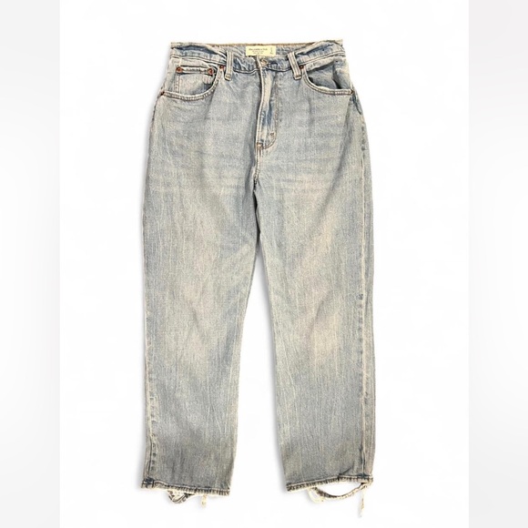 Abercrombie & Fitch Ultra High Rise Light Blue Ankle Straight Jeans - Picture 3 of 6
